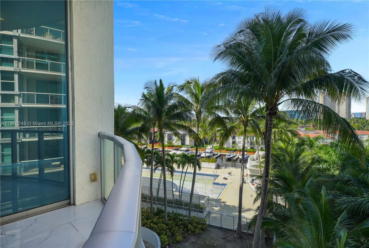 3029 NE 188th St, Unit 625, Aventura, FL 33180 Photo