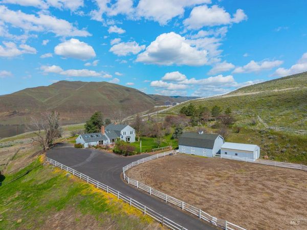 531 Silcott Road, Clarkston, WA 99403