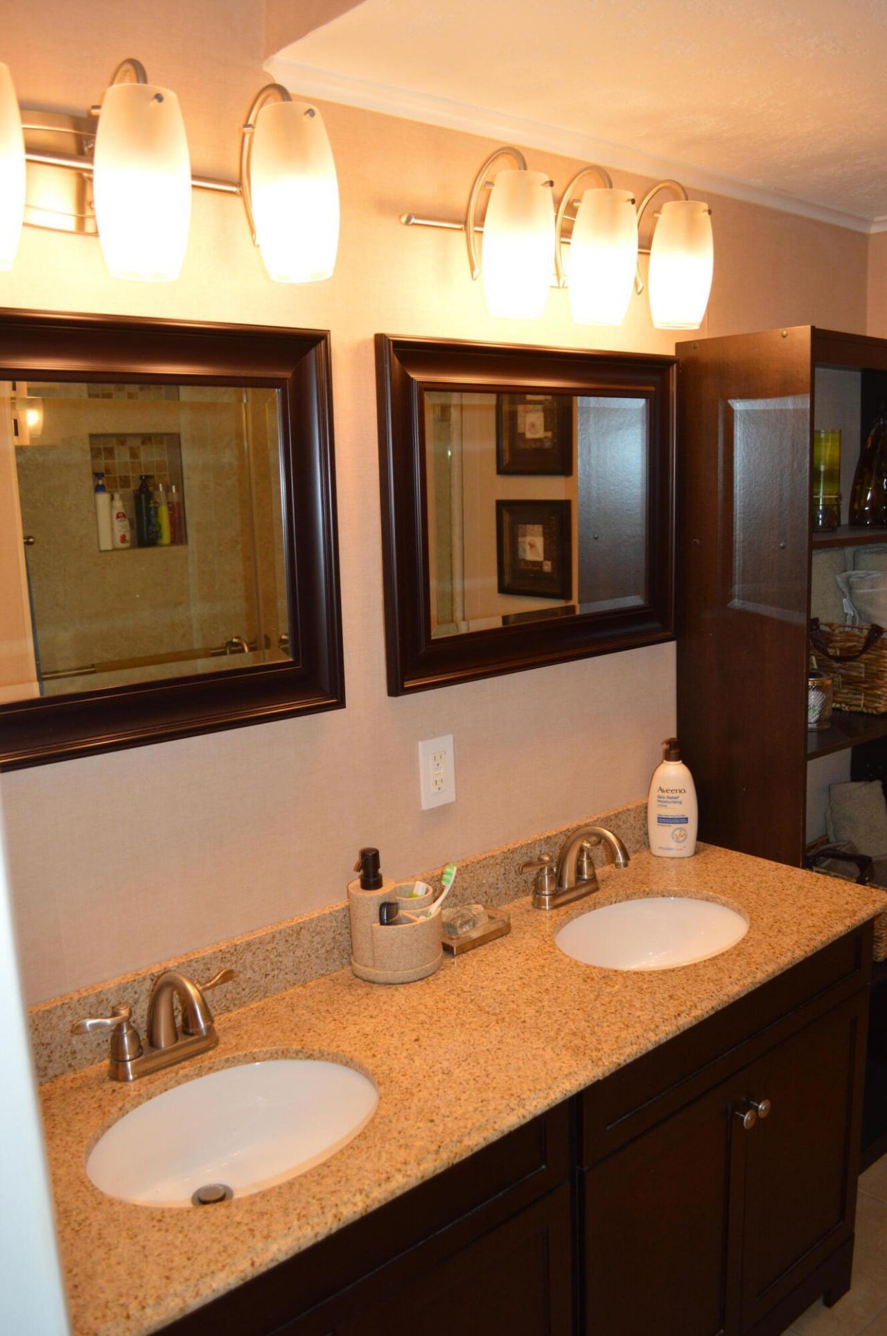 35 Dorchester B, West Palm Beach, FL 33417 Photo