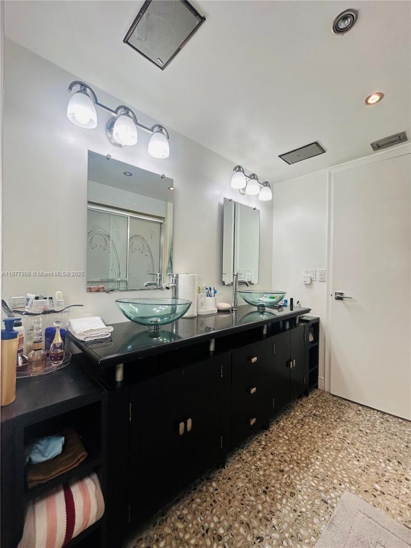 20860 San Simeon Way, Unit 404-6, Miami, FL 33179 Photo