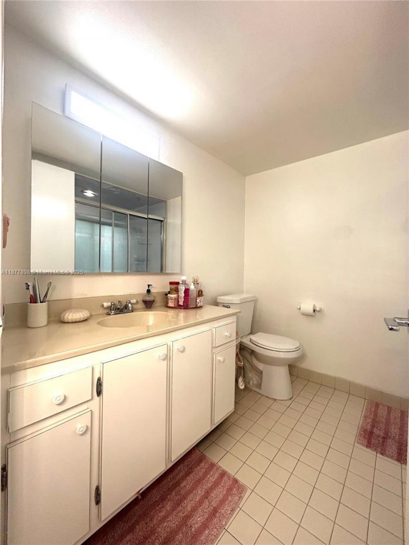20860 San Simeon Way, Unit 404-6, Miami, FL 33179 Photo