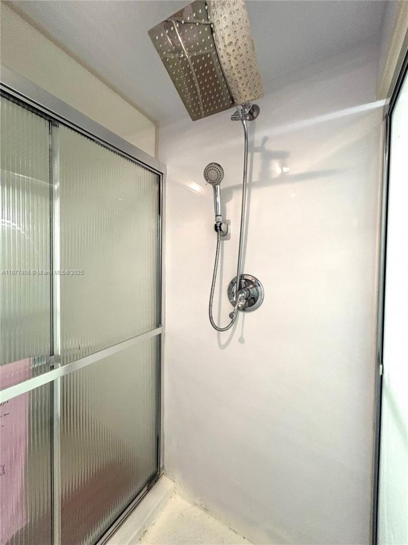 20860 San Simeon Way, Unit 404-6, Miami, FL 33179 Photo