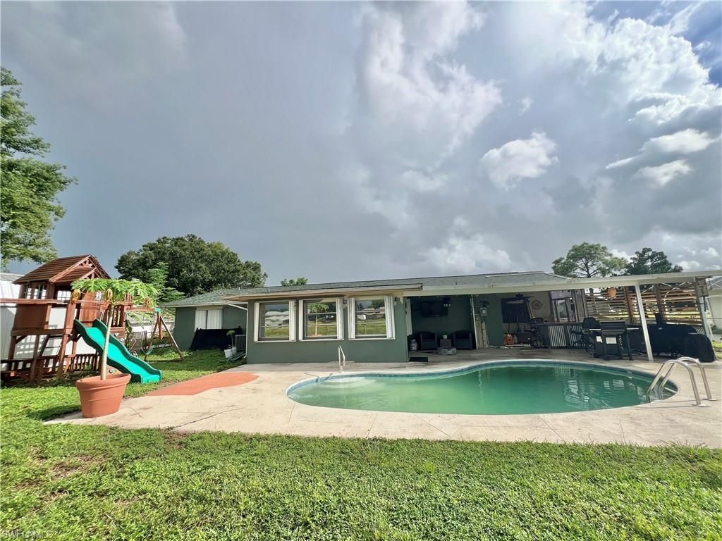1543 Medford Pl, Lehigh Acres, FL 33936 Photo