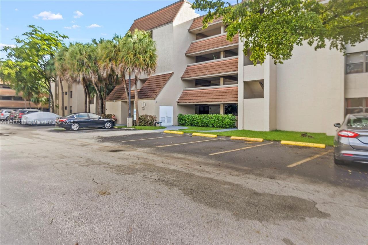 481 Ives Dairy Rd, Unit 303-4, Miami, FL 33179 Photo