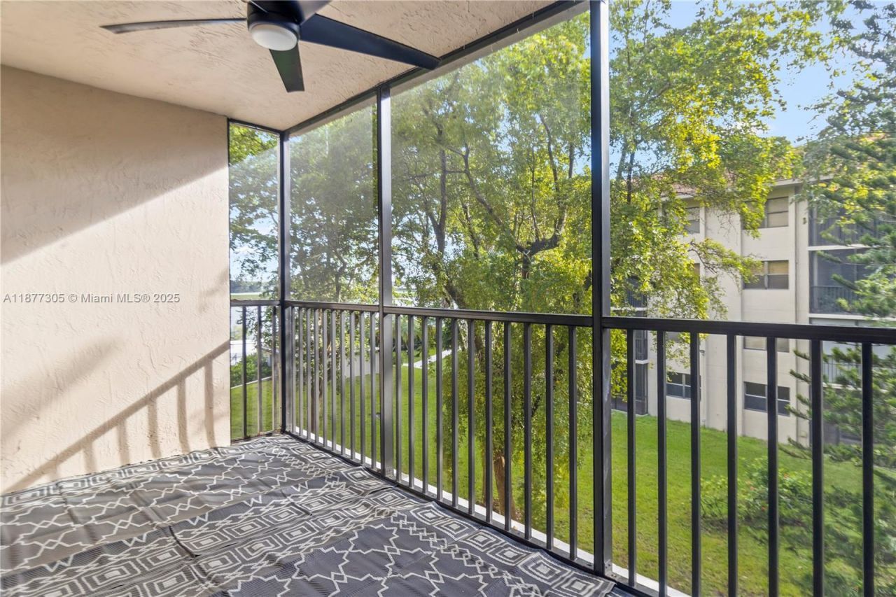 481 Ives Dairy Rd, Unit 303-4, Miami, FL 33179 Photo