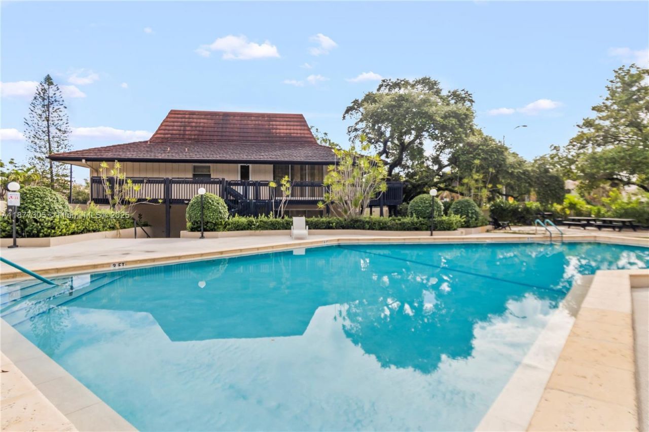 481 Ives Dairy Rd, Unit 303-4, Miami, FL 33179 Photo