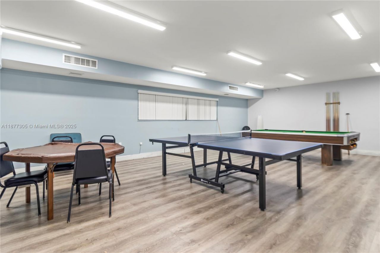 481 Ives Dairy Rd, Unit 303-4, Miami, FL 33179 Photo