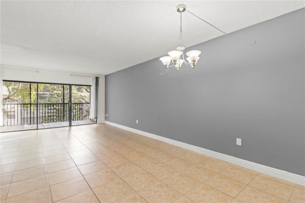 481 Ives Dairy Rd, Unit 303-4, Miami, FL 33179 Photo