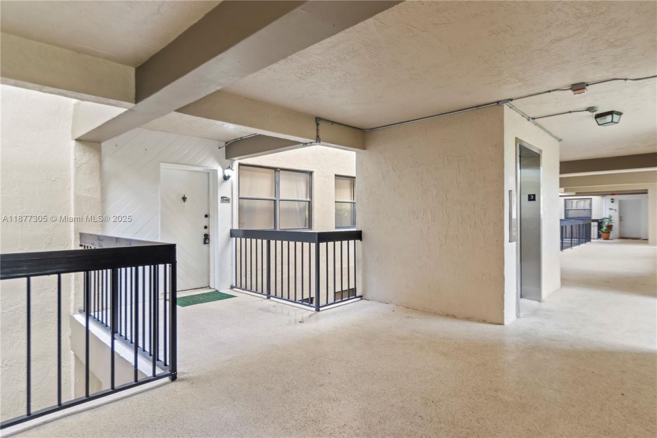 481 Ives Dairy Rd, Unit 303-4, Miami, FL 33179 Photo