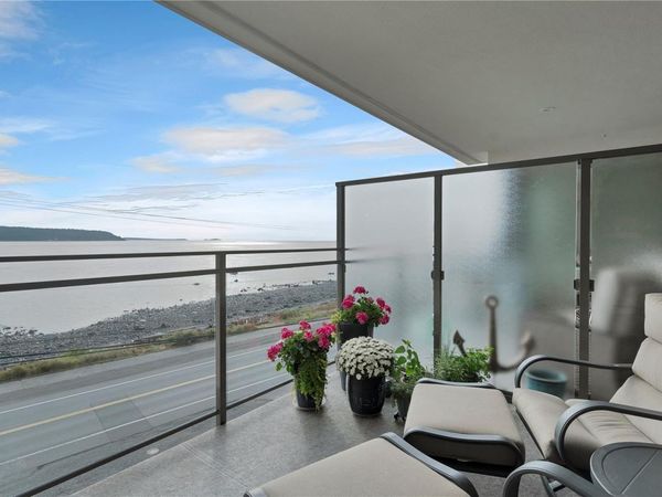 536 Island Hwy S, Unit 404, Campbell River, BC V9W 1A5