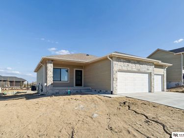 11910 Horizon Street, Papillion, NE 68046