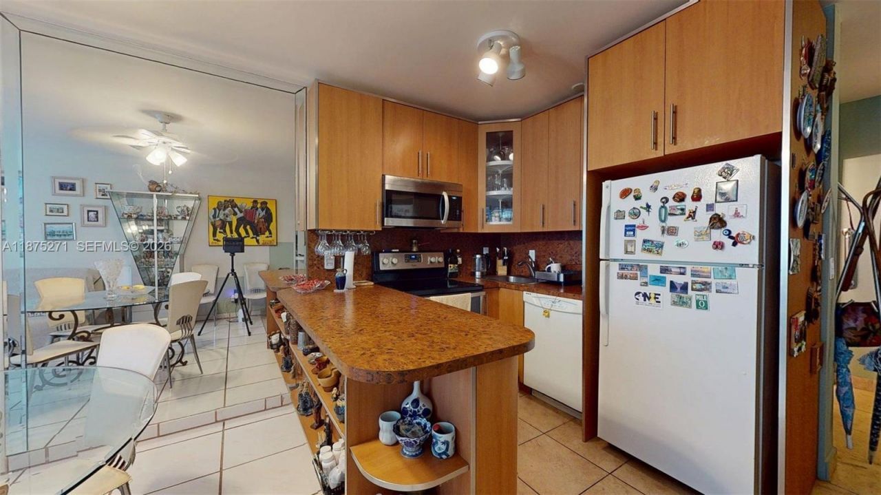 1936 S Ocean Dr, Unit 11D, Hallandale Beach, FL 33009 Photo