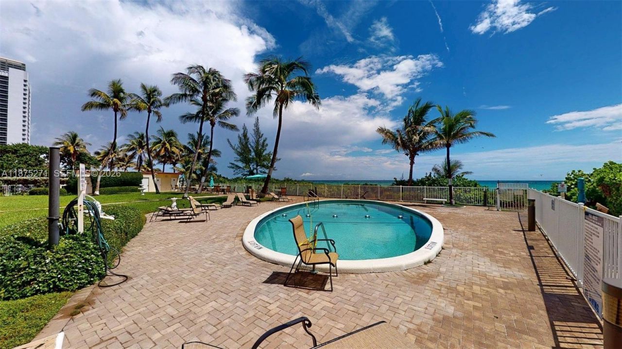 1936 S Ocean Dr, Unit 11D, Hallandale Beach, FL 33009 Photo