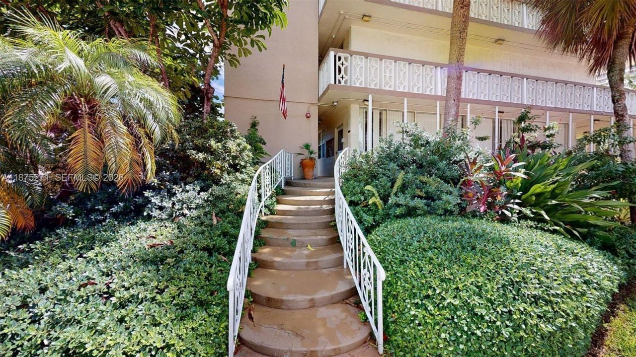 1936 S Ocean Dr, Unit 11D, Hallandale Beach, FL 33009 Photo