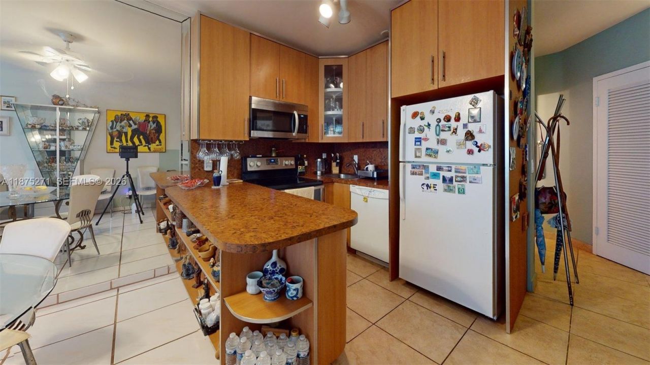 1936 S Ocean Dr, Unit 11D, Hallandale Beach, FL 33009 Photo