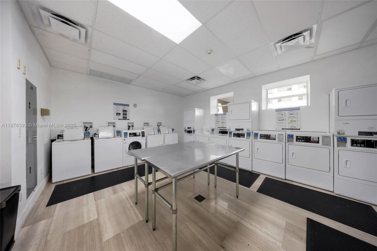 1228 West Ave, Unit 312, Miami Beach, FL 33139 Photo