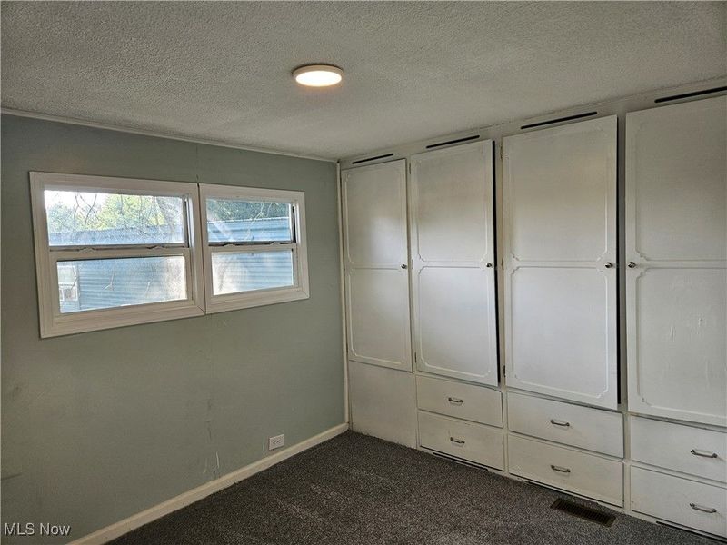 2305 E Waterloo Road, Akron, OH 44312 Photo 8