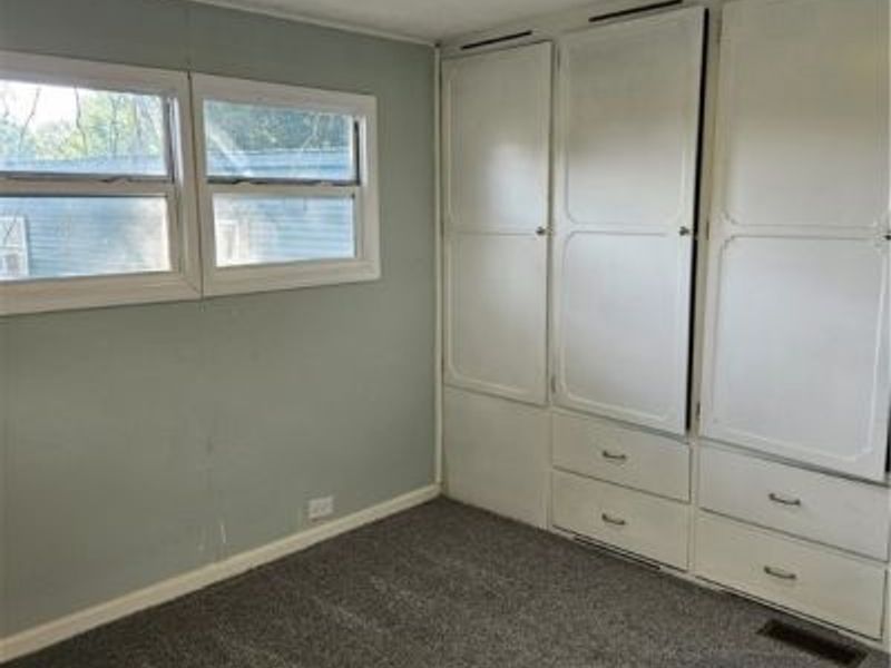 2305 E Waterloo Road, Akron, OH 44312 Photo 9