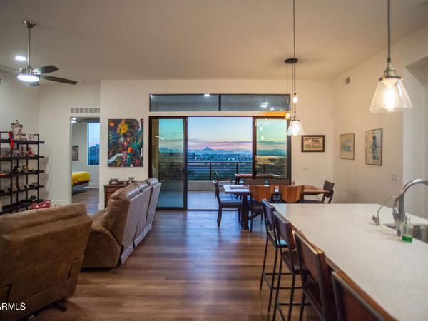 5250 E DEER VALLEY Drive, Unit 403, Phoenix, AZ 85054
