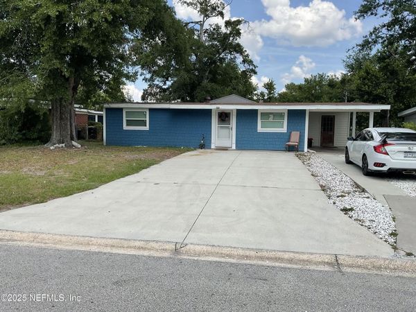5813 RIDGEWAY Road E, Jacksonville, FL 32244