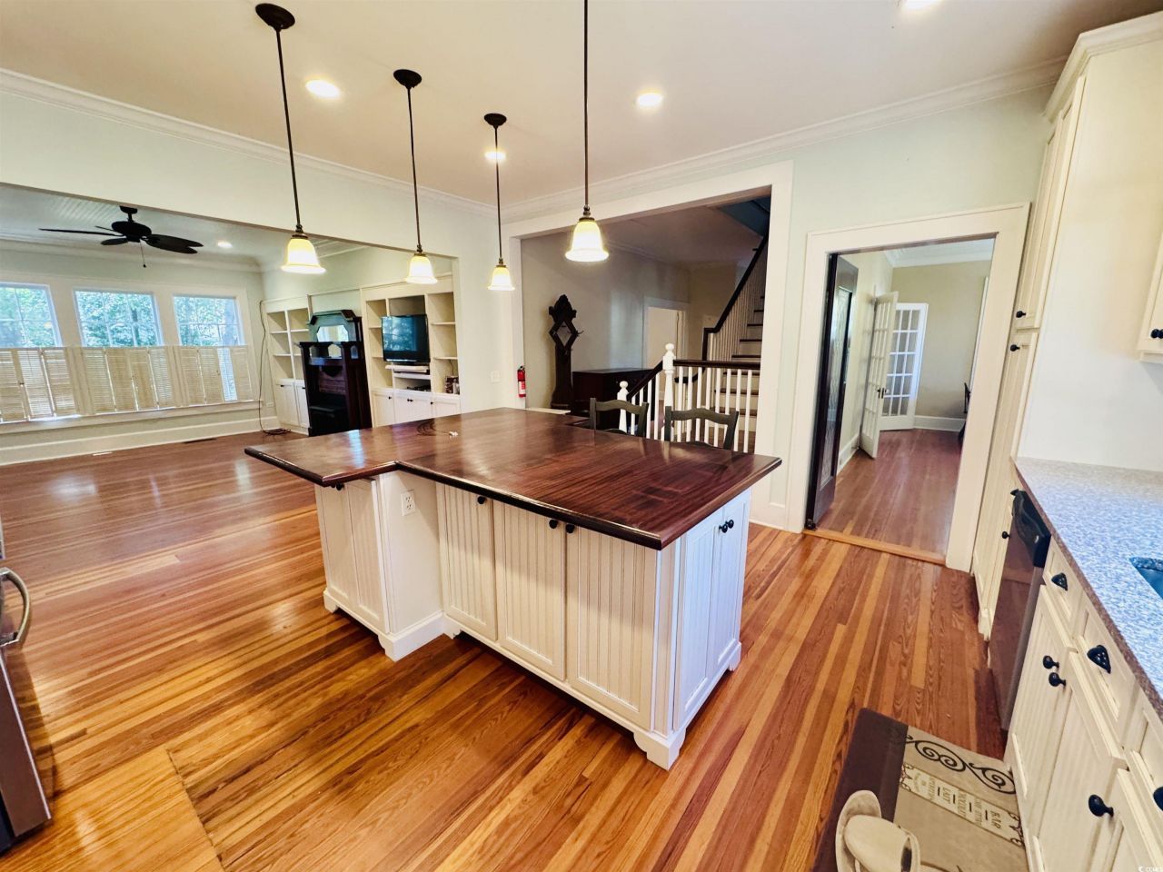 5 S Rosemary Ave. Photo 15