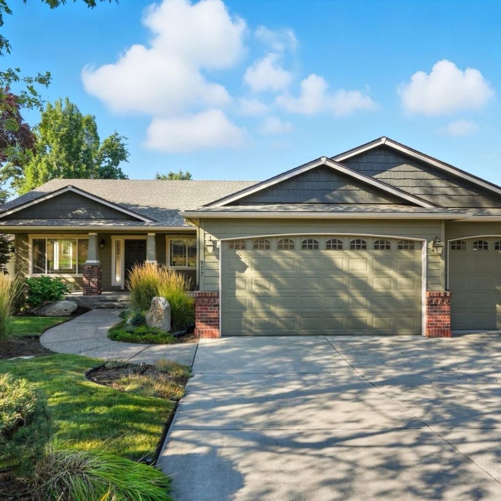 917 N Garry Dr Dr, Liberty Lake, WA 99019 Main Photo