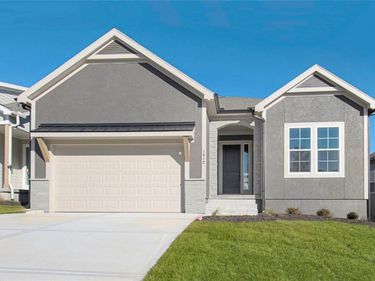 1512 SW Arborpark Terrace, Lee's Summit, MO 64082