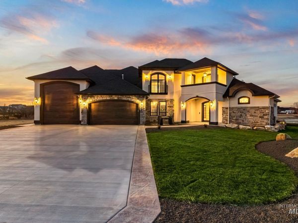 6362 Salmon Falls Ln, Star, ID 83669