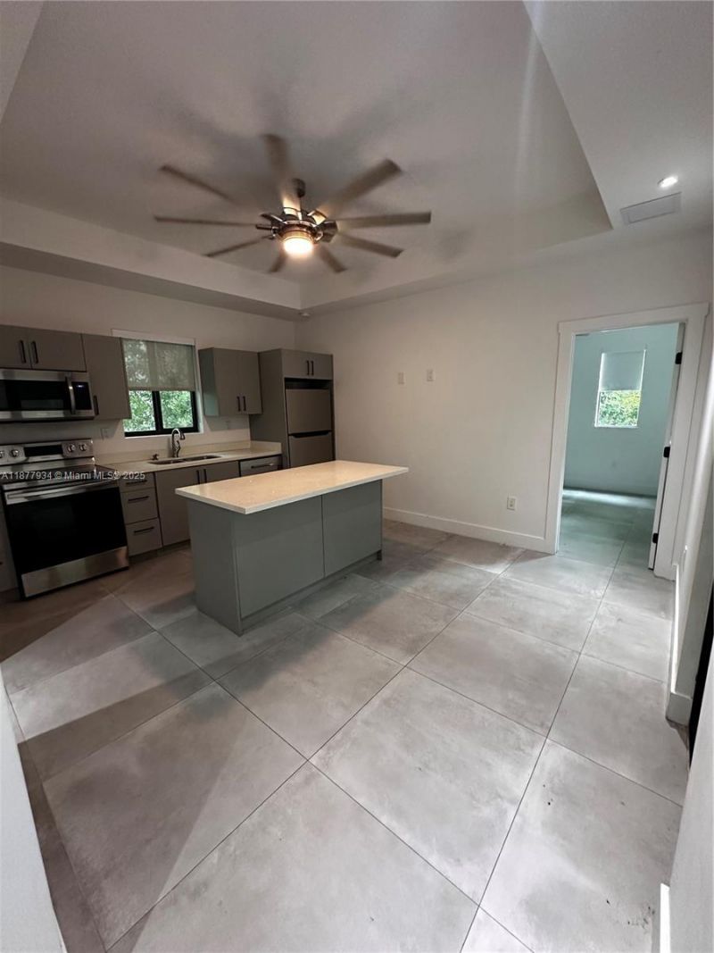 14 Coral Dr, Unit 1, Key Largo, FL 33037 Photo