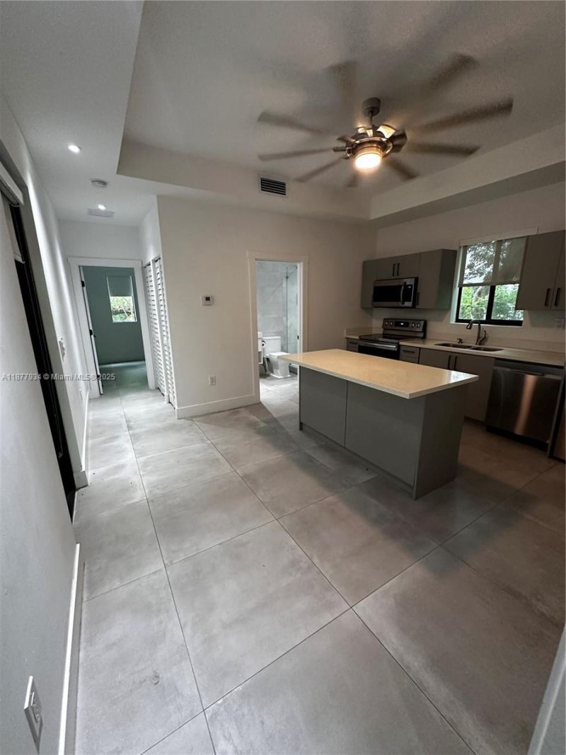 14 Coral Dr, Unit 1, Key Largo, FL 33037 Photo