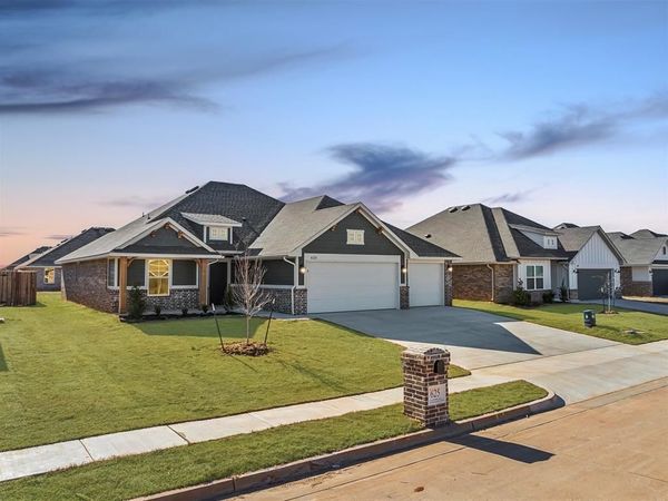 625 Trails End, Shawnee, OK 74804