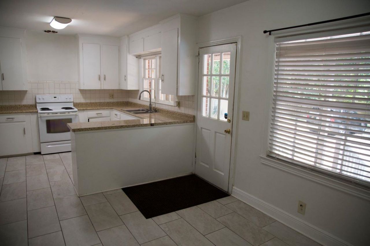 111 S Main Street, Havana, FL 00000 Photo
