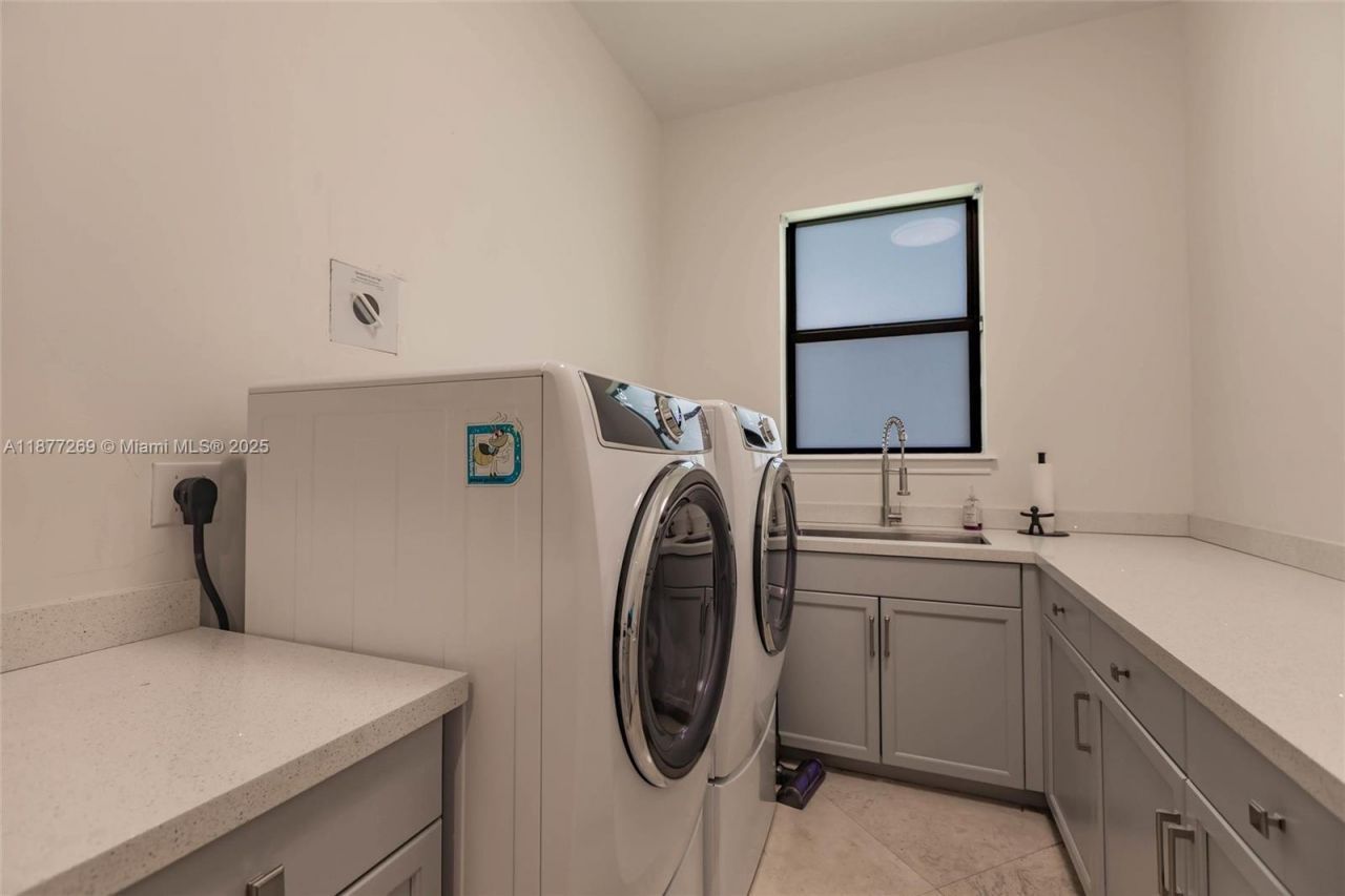 12641 N Stonebrook Cir, Davie, FL 33330 Photo