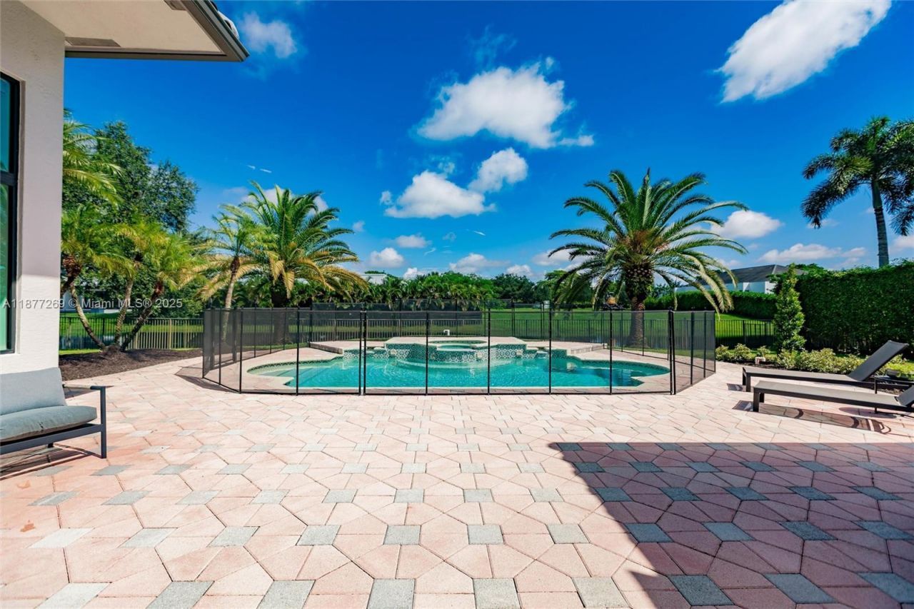 12641 N Stonebrook Cir, Davie, FL 33330 Photo