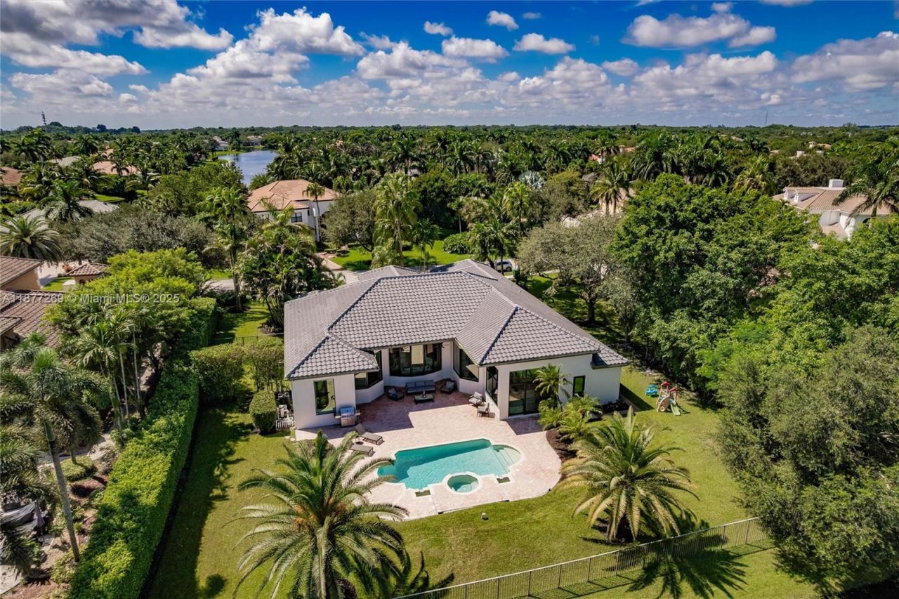 12641 N Stonebrook Cir, Davie, FL 33330 Photo