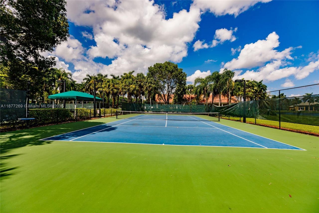 12641 N Stonebrook Cir, Davie, FL 33330 Photo