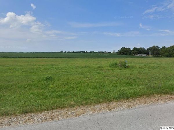 330 Main, Camp Point, IL 62320