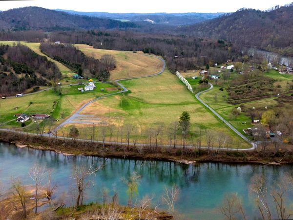 18 Outwest Lane, Talcott, WV 25951