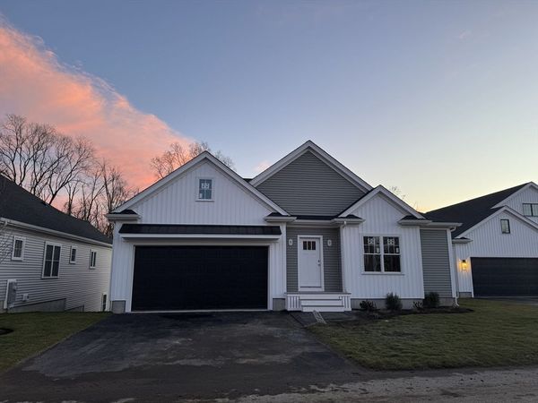 3 Coach Road, Easton, MA 02375