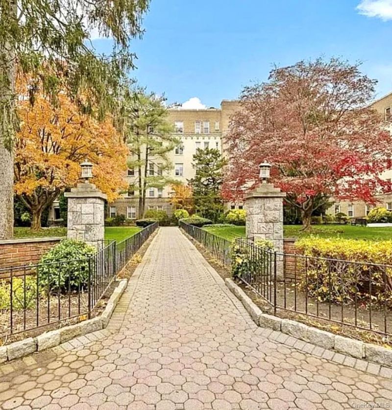 472 Gramatan Avenue, Unit Bldg. 6, F, Mount Vernon, NY 10552 Main Photo