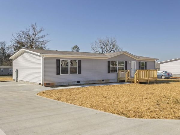 166 Meadow Lawn Drive, Englewood, TN 37329