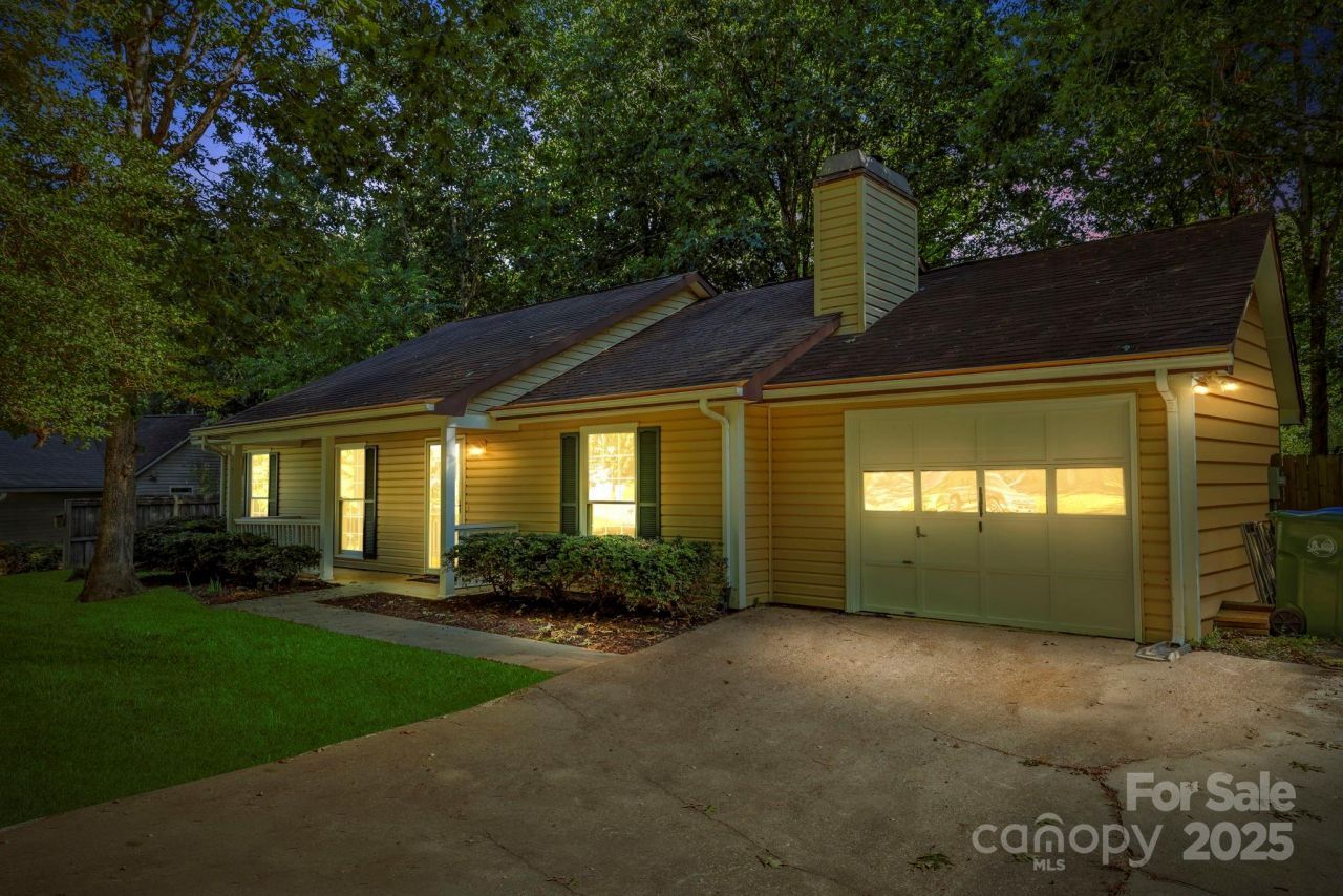 208 Southwood Court, Fletcher, NC 28732 Main Photo