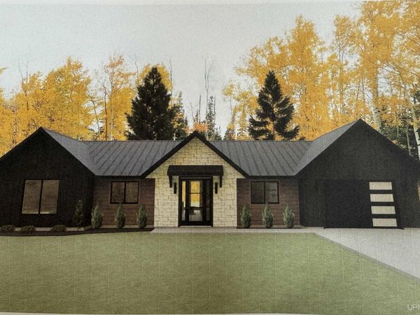 10356 N Lake Road, Ironwood Twp, MI 49938