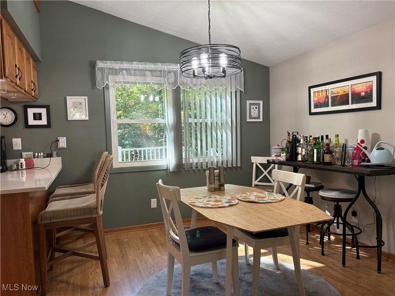 814 Valley Drive, Amherst, OH 44001 Photo 8