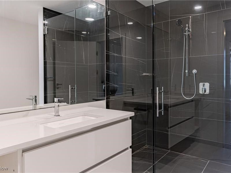 22700 Lake Road, Unit 204, Rocky River, OH 44116 Photo 13