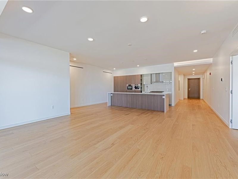 22700 Lake Road, Unit 204, Rocky River, OH 44116 Photo 5