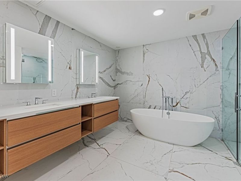 22700 Lake Road, Unit 304, Rocky River, OH 44116 Photo 14