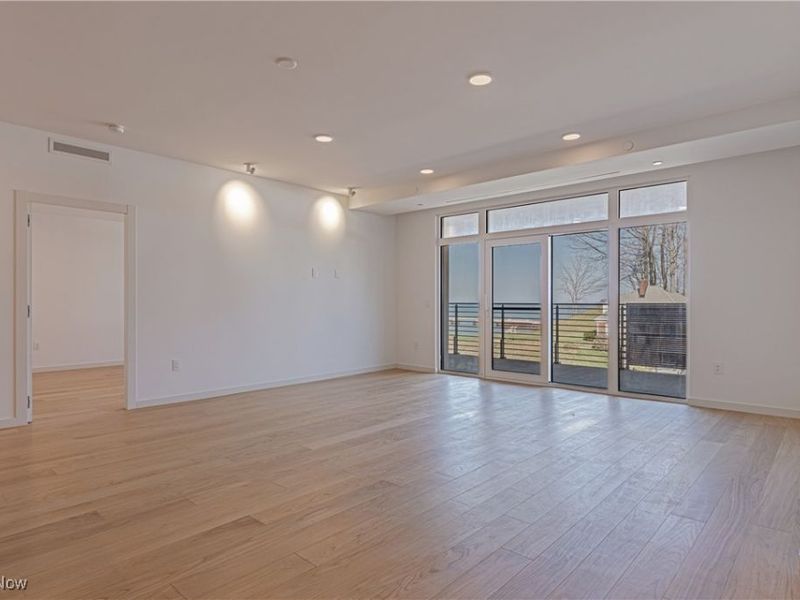 22700 Lake Road, Unit 304, Rocky River, OH 44116 Photo 6