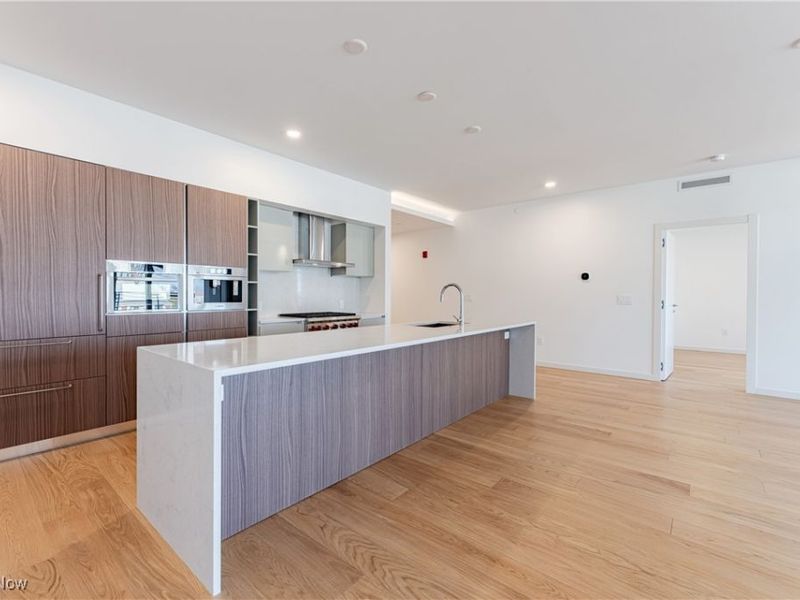 22700 Lake Road, Unit 304, Rocky River, OH 44116 Photo 9