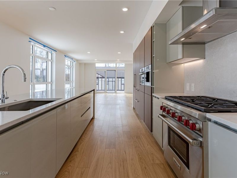 22700 Lake, Unit 406, Rocky River, OH 44116 Photo 11